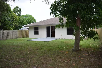 425 Perry Avenue, Greenacres, FL 33463 - Photo 12