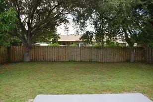 425 Perry Ave, Greenacres, FL 33463 - Photo 14
