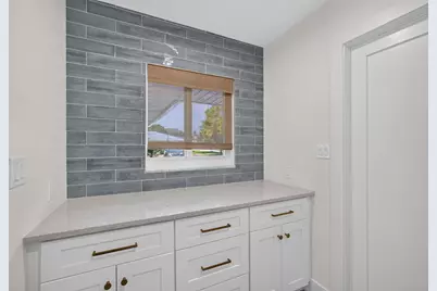 8816 SE Alabama Place, Hobe Sound, FL 33455 - Photo 12