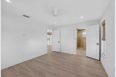 8816 SE Alabama Place, Hobe Sound, FL 33455 - Photo 18