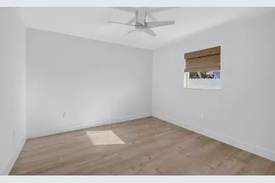 8816 SE Alabama Place, Hobe Sound, FL 33455 - Photo 14