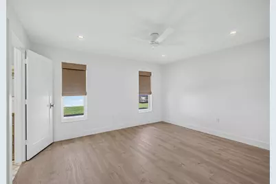 8816 SE Alabama Place, Hobe Sound, FL 33455 - Photo 16
