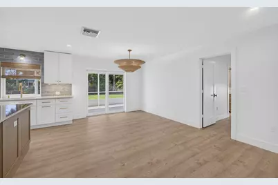 8816 SE Alabama Place, Hobe Sound, FL 33455 - Photo 8