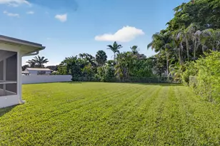 8816 SE Alabama Pl, Hobe Sound, FL 33455 - Photo 32