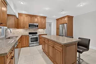 7241 NW 5th Ct, Plantation, FL 33317 - Photo 16