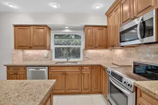 7241 NW 5th Ct, Plantation, FL 33317 - Photo 14