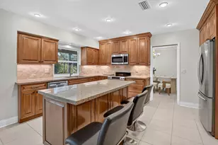7241 NW 5th Ct, Plantation, FL 33317 - Photo 14