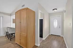 2802 SW 6th St, Delray Beach, FL 33445 - Photo 6