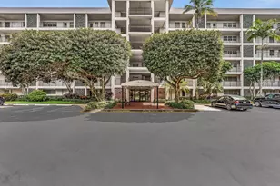 2950 N Palm Aire Dr, Pompano Beach, FL 33069 - Photo 2