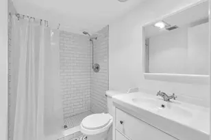 2950 N Palm Aire Dr, Pompano Beach, FL 33069 - Photo 24