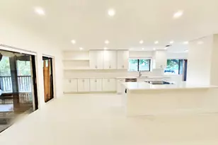 30 Pelican Pointe Dr, Delray Beach, FL 33483 - Photo 6