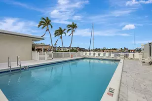 30 Pelican Pointe Dr, Delray Beach, FL 33483 - Photo 4