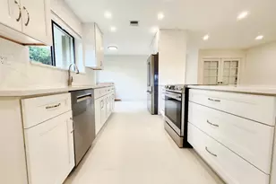 30 Pelican Pointe Dr, Delray Beach, FL 33483 - Photo 10