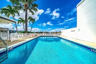 30 Pelican Pointe Dr, Delray Beach, FL 33483 - Photo 54