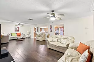 2730 Fairway Dr, Fort Pierce, FL 34982 - Photo 6