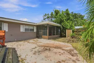 2730 Fairway Dr, Fort Pierce, FL 34982 - Photo 24