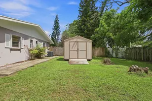 2730 Fairway Dr, Fort Pierce, FL 34982 - Photo 28