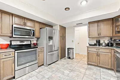 2730 Fairway Drive, Fort Pierce, FL 34982 - Photo 10