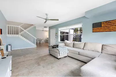 38 Essex Court #Unit d, Royal Palm Beach, FL 33411 - Photo 8