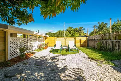 609 S Arnold Avenue, Lantana, FL 33462 - Photo 12