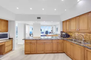 700 S Ocean Blvd, Boca Raton, FL 33432 - Photo 34