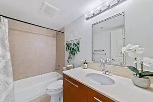 2641 N Flamingo Rd, Sunrise, FL 33323 - Photo 14