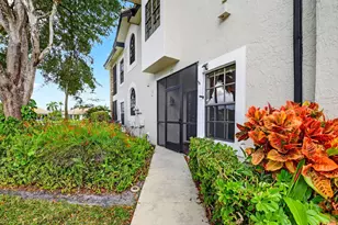 8065 Aberdeen Dr, Boynton Beach, FL 33472 - Photo 4