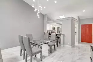 10927 Dolphin Palm Ct, Boynton Beach, FL 33437 - Photo 8