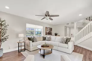 35 SE Beech Tree Ln, Stuart, FL 34994 - Photo 2
