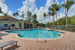 350 Crestwood Cir, Royal Palm Beach, FL 33411 - Photo 22