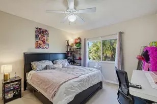 350 Crestwood Cir, Royal Palm Beach, FL 33411 - Photo 10