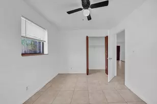 237 SW 5th St, Deerfield Beach, FL 33441 - Photo 12