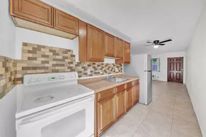 237 SW 5th Street #4D, Deerfield Beach, FL 33441 - Photo 12
