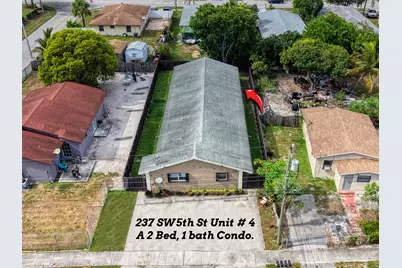 237 SW 5th Street #4D, Deerfield Beach, FL 33441 - Photo 2