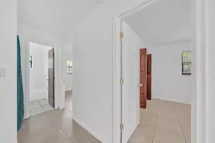 237 SW 5th St, Deerfield Beach, FL 33441 - Photo 8
