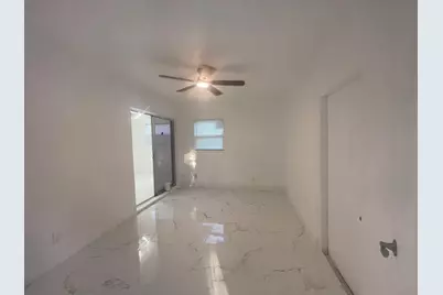 3290 NW 39th Street, Lauderdale Lakes, FL 33309 - Photo 10