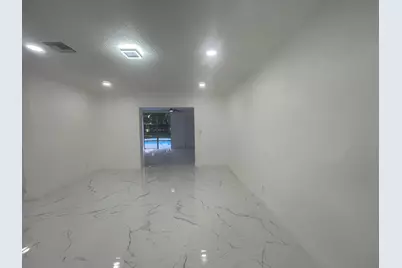 3290 NW 39th Street, Lauderdale Lakes, FL 33309 - Photo 6