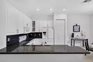 6602 Camarillo Terrace Ln, Delray Beach, FL 33446 - Photo 12