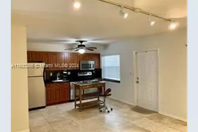 1470 N Dixie Highway N #10, Fort Lauderdale, FL 33304 - Photo 4