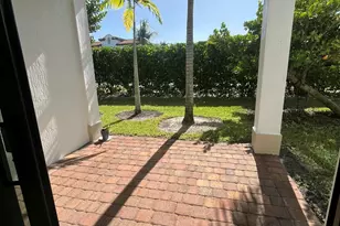 1393 SW 115th Ave, Pembroke Pines, FL 33025 - Photo 8