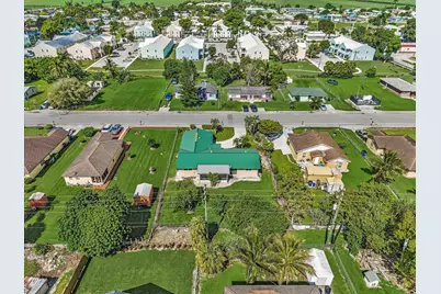 135 SW 7th Avenue, South Bay, FL 33493 - Photo 52
