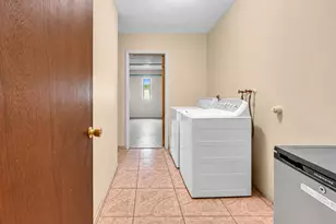 135 SW 7th Ave, South Bay, FL 33493 - Photo 32