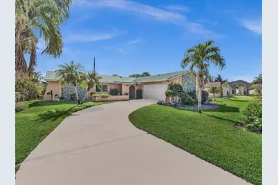 135 SW 7th Avenue, South Bay, FL 33493 - Photo 2