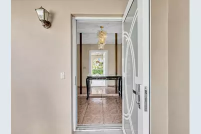 135 SW 7th Avenue, South Bay, FL 33493 - Photo 8