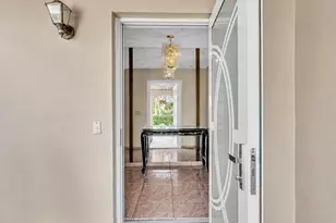 135 SW 7th Ave, South Bay, FL 33493 - Photo 8