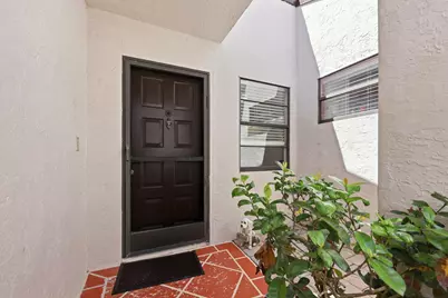 6013 Sunny Pointe Circle, Delray Beach, FL 33484 - Photo 4