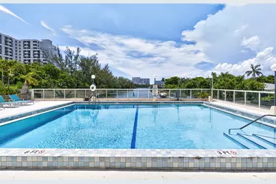 3000 Holiday Drive #502, Fort Lauderdale, FL 33316 - Photo 30