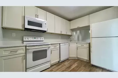 1801 NW 75th Avenue #211, Plantation, FL 33313 - Photo 4