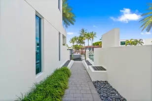 221 Shore Ct, Lauderdale by the Sea, FL 33308 - Photo 4