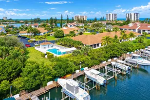 3209 S Lakeview Cir, Hutchinson Island, FL 34949 - Photo 2